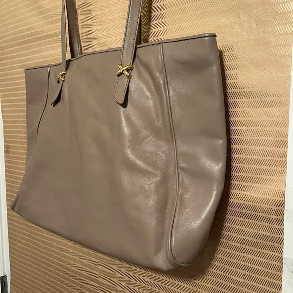 ANN KLEIN~ LG TOTE~ BEIGE/TAUPE~ NICE - Picture 4 of 7